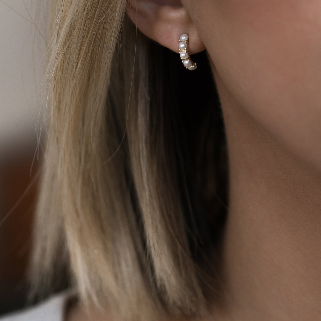 Leah Alexandra - Kusshi Mini Hoops Pearl -