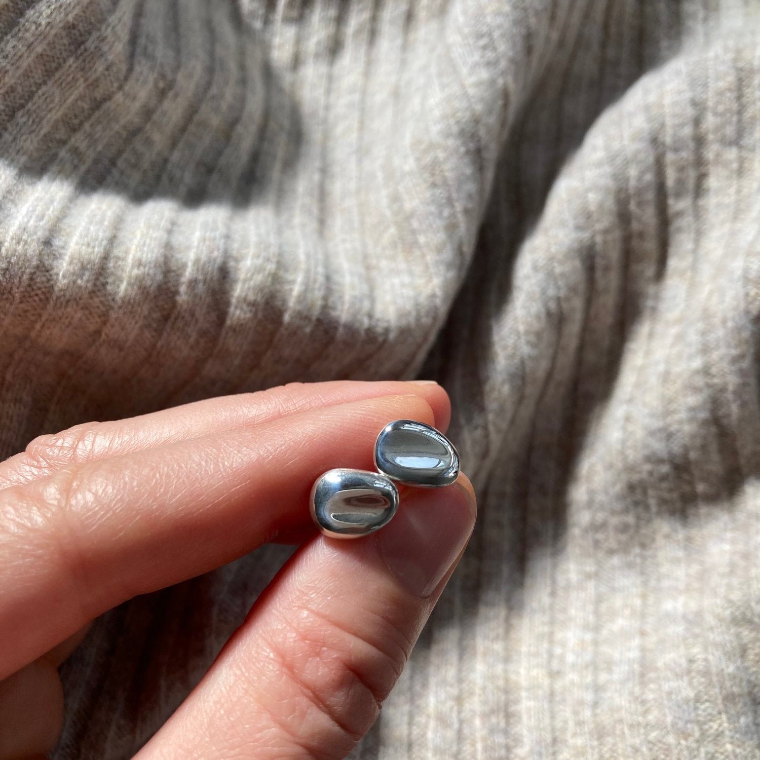 l'aune - Soupirs II Earring Silver -