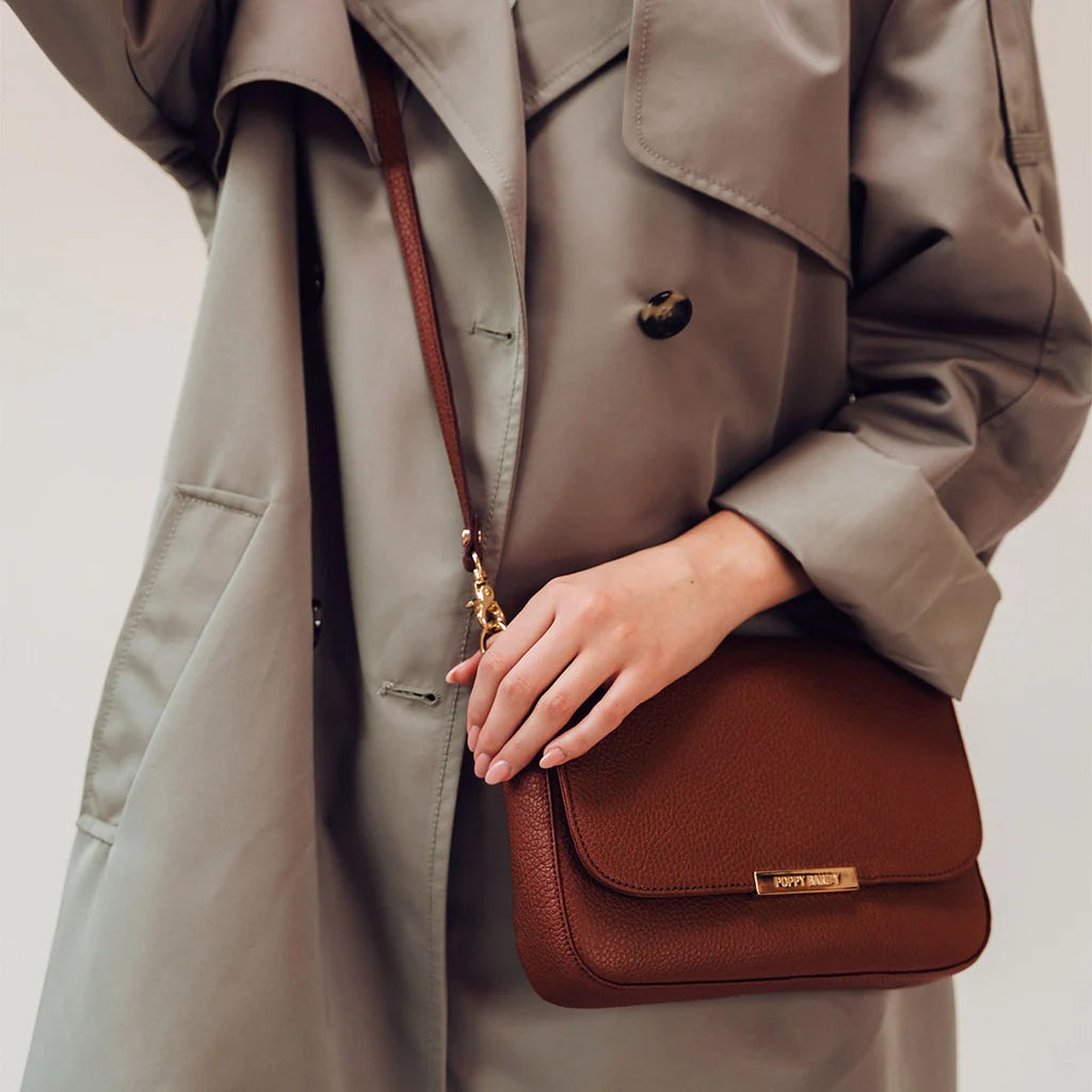Poppy Barley - Medium Day to Night Bag – Hazelnut -