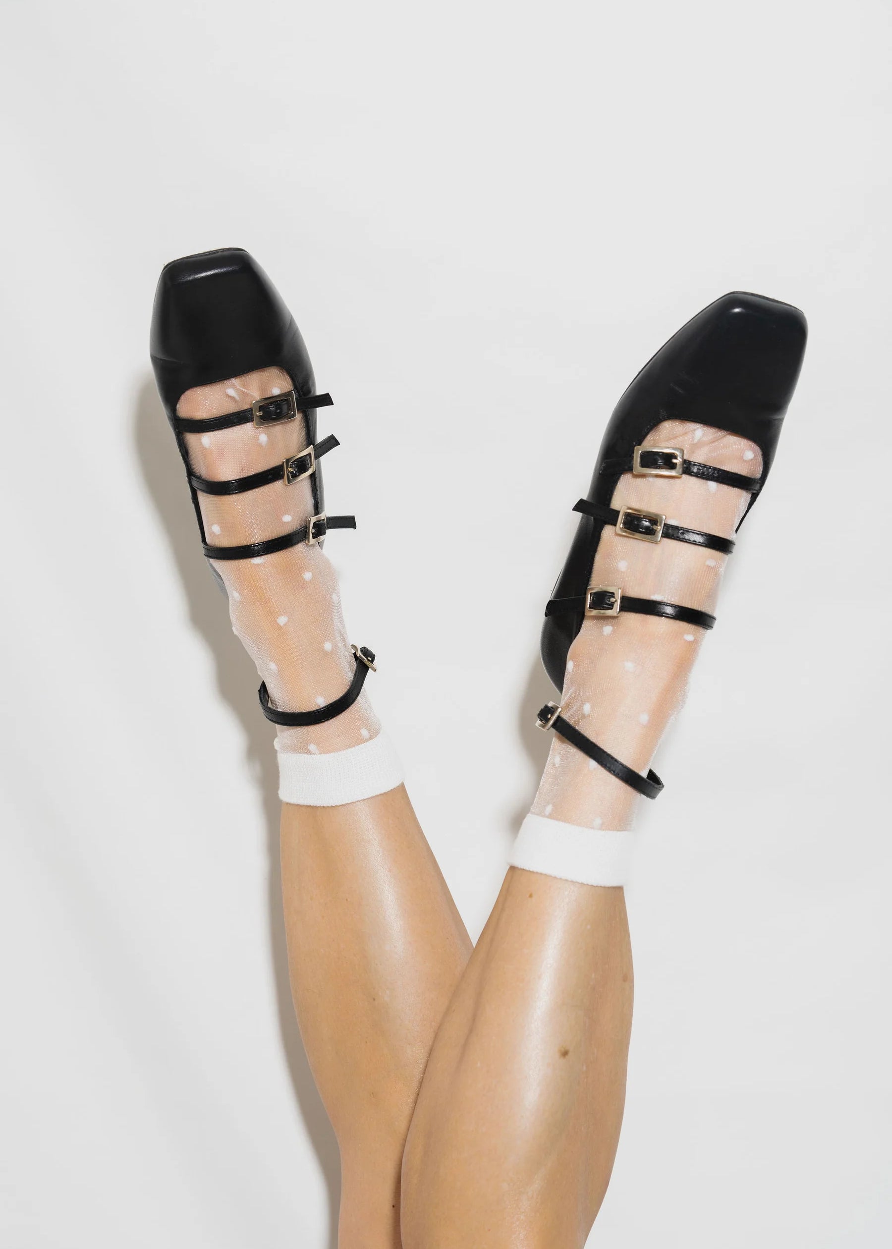 Unified - Sheer Dots Socks – White -