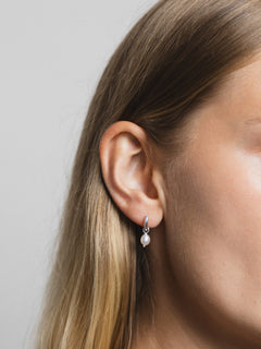 Pearl Hoops Small – Silver