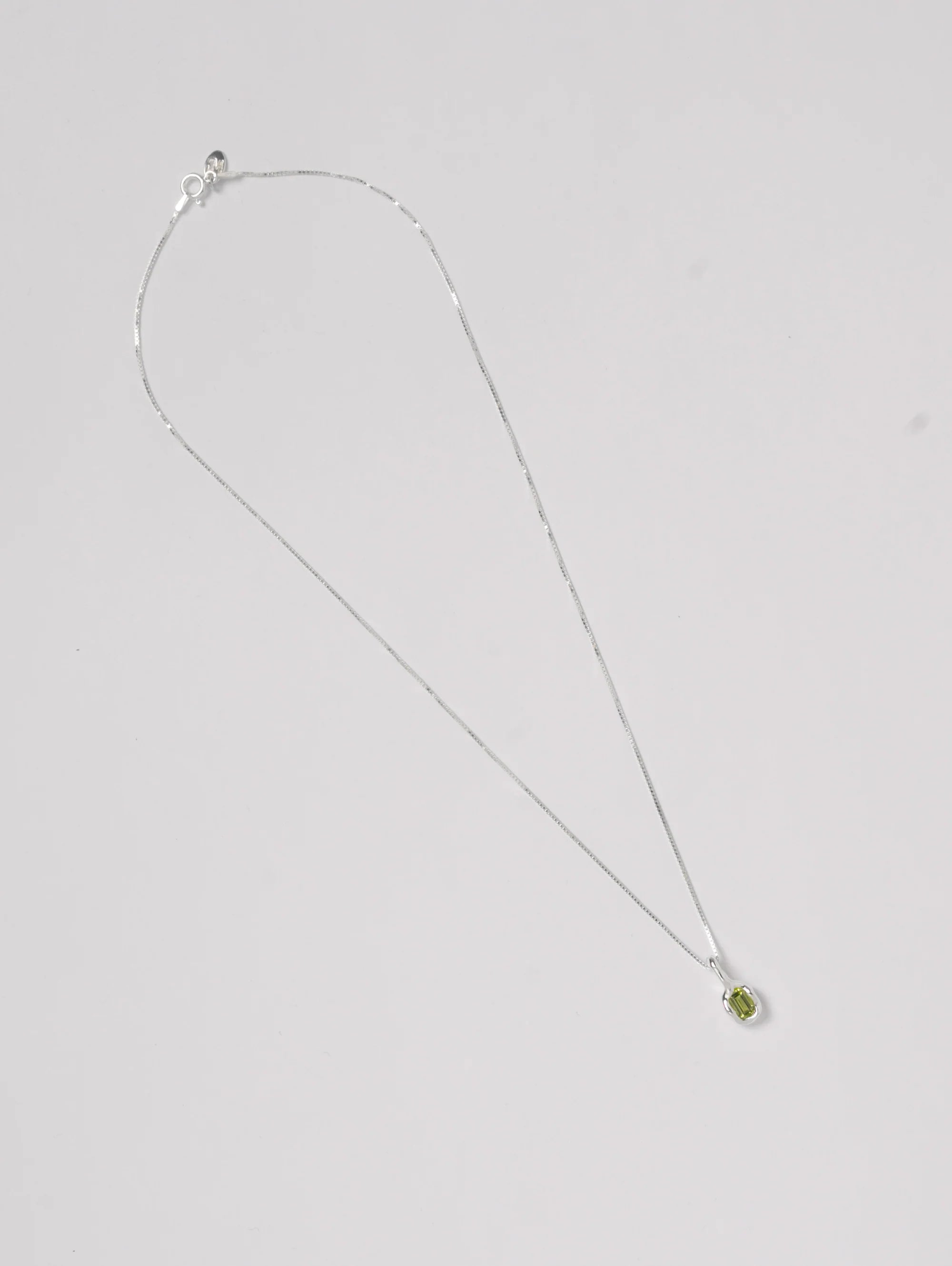 Wolf Circus - Uma Necklace in Peridot and Sterling Silver -