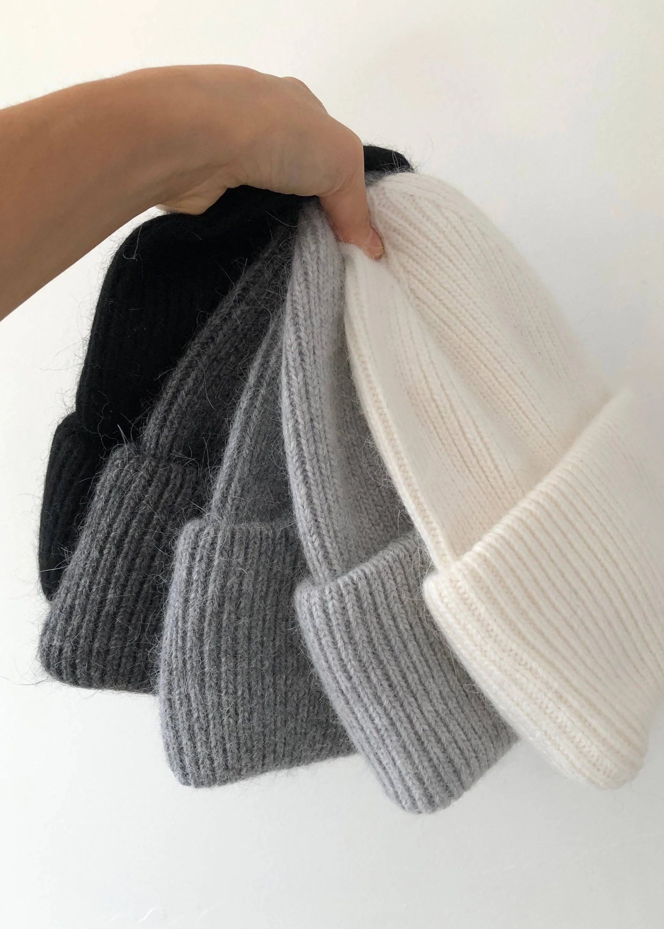 Billy Bamboo - Royal Angora Beanie – White -