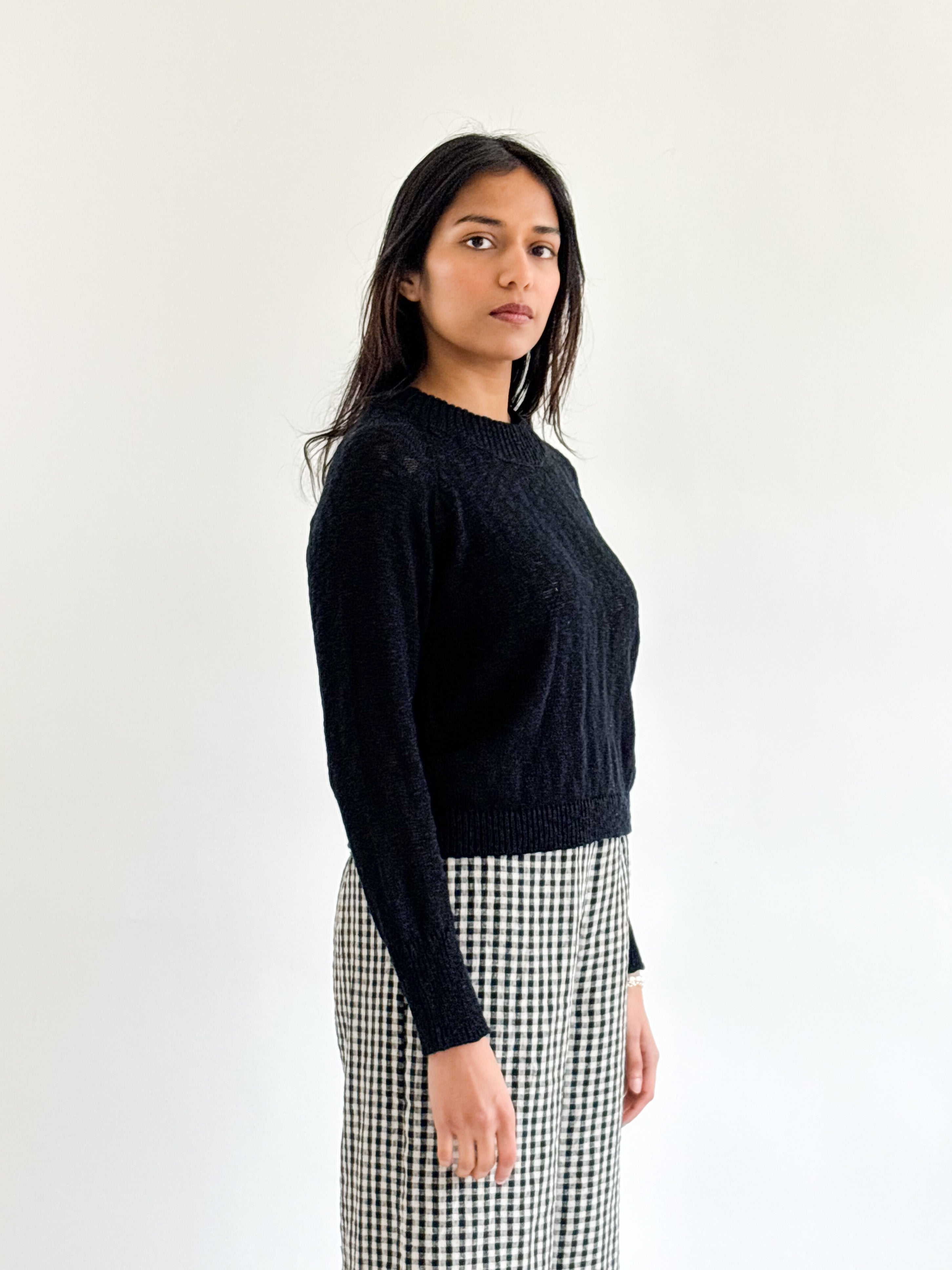 Sattva by Sarah - Flame Crop Crew - Black