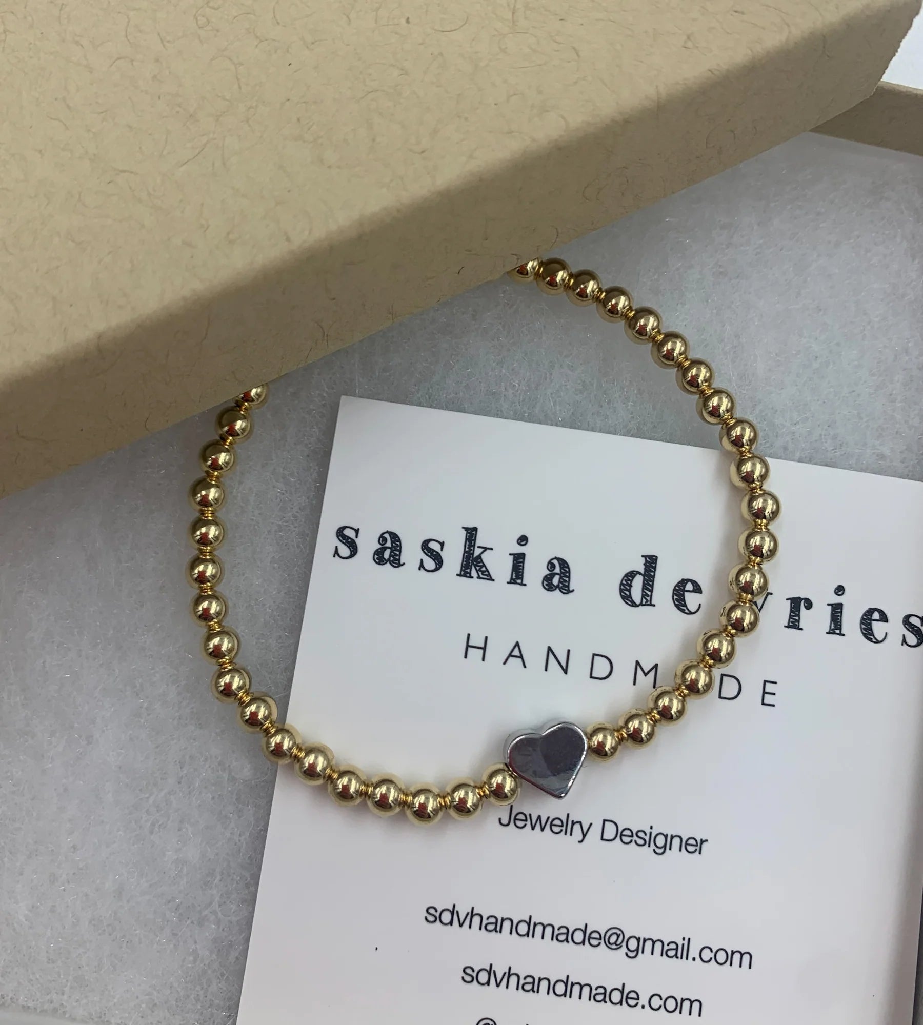 Saskia de Vries - Gold Love Heart Bracelet – 6.5" -