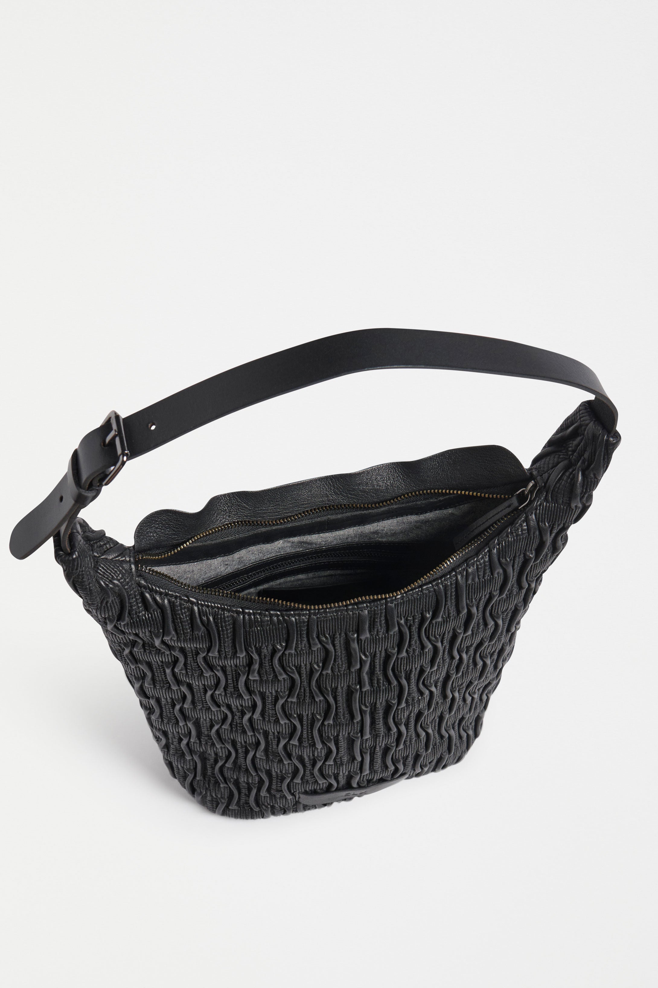 ELK Leather - Lumme Smocked Shoulder Bag – Black -