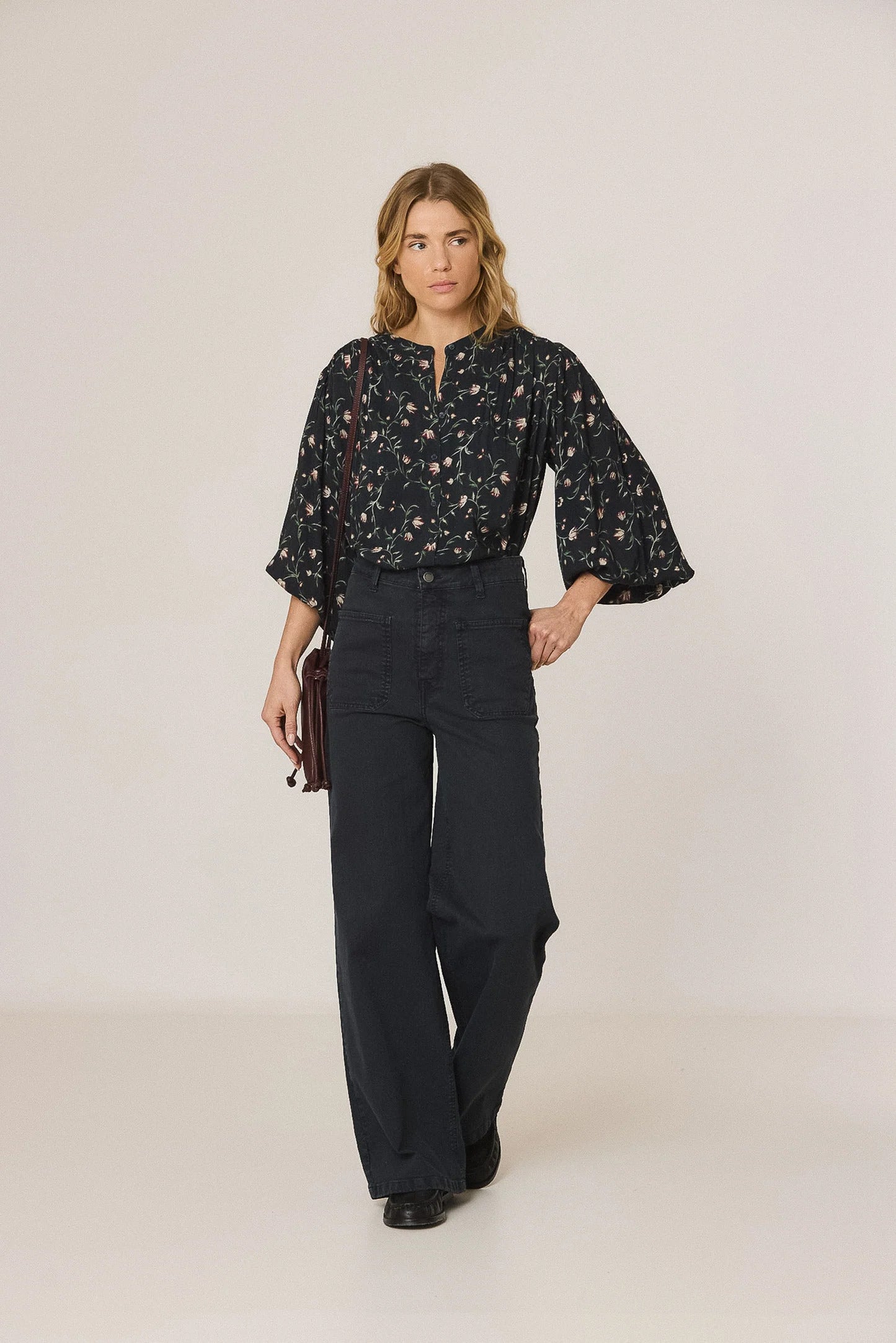 Indi & Cold - Floral Print Shirt -
