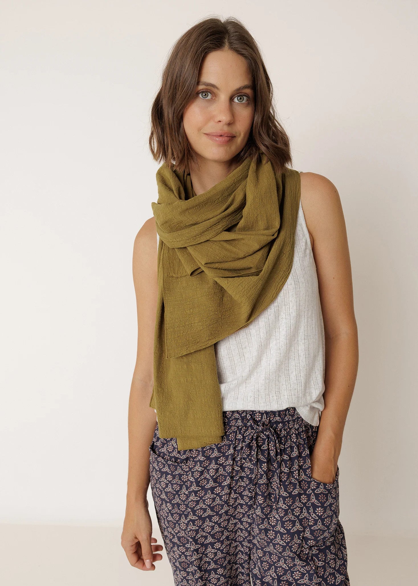 Indi & Cold - Organic Cotton Shawl – Khaki -