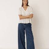 Indi & Cold - Short-Sleeved Elastic Shirt -