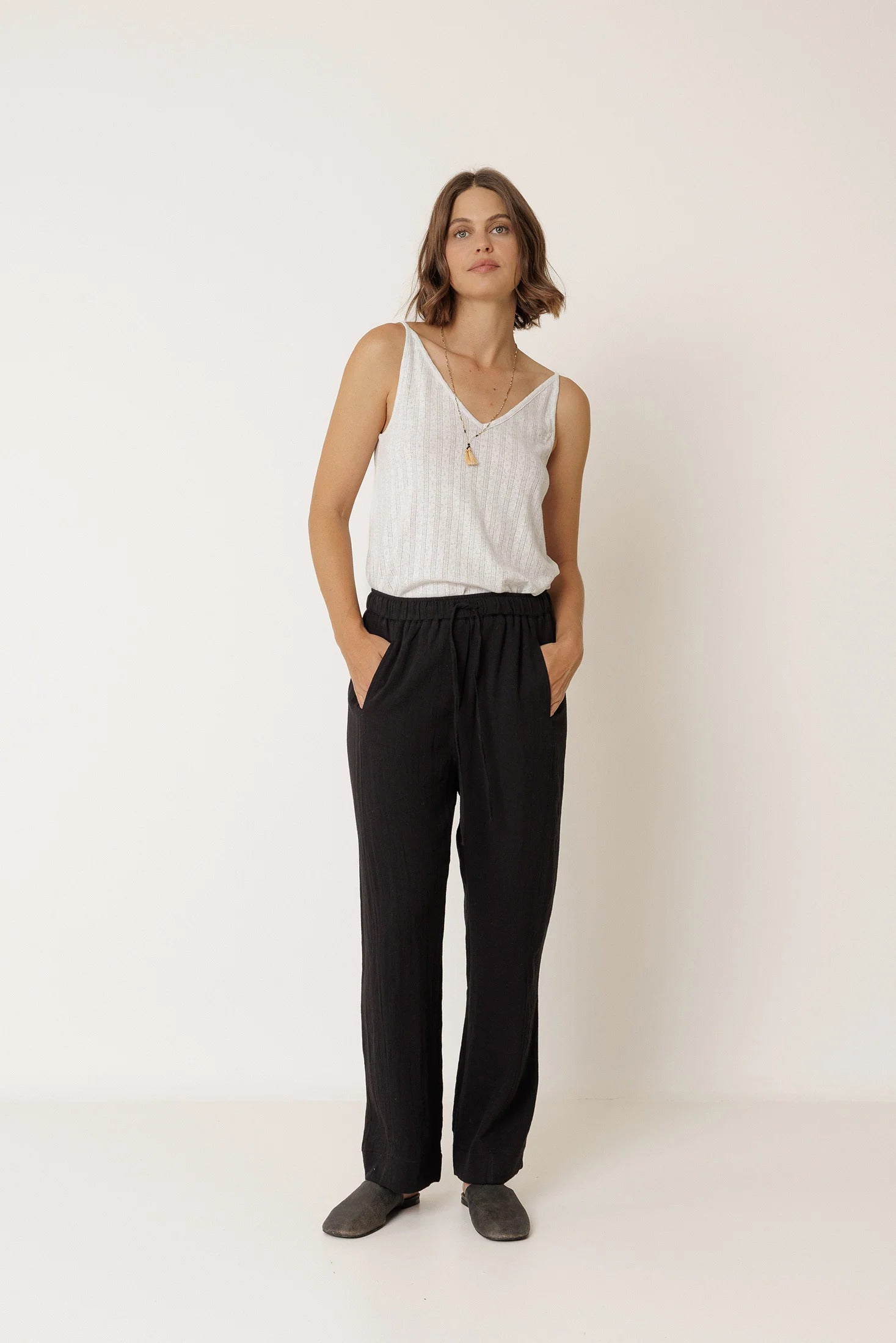 Indi & Cold - Flowy Pant With Drawstring - Black