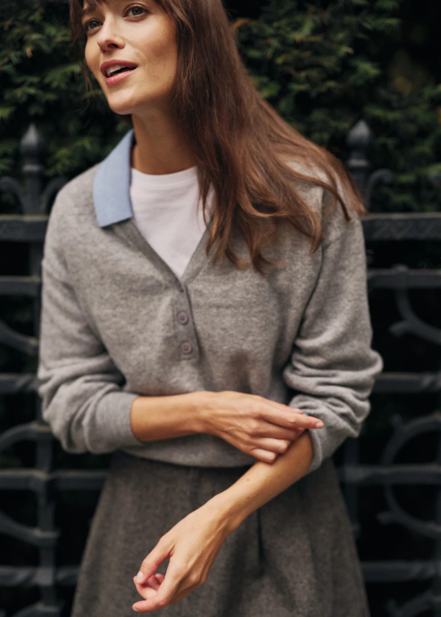 Indi & Cold - Merino Wool Sweater with Contrast Collar -