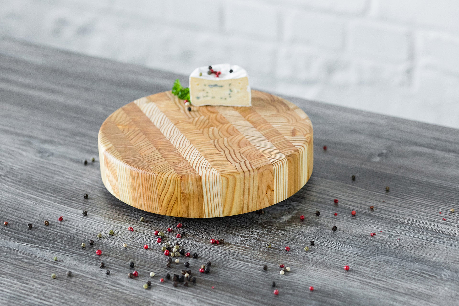 Larch Wood - Round Cheese Board -