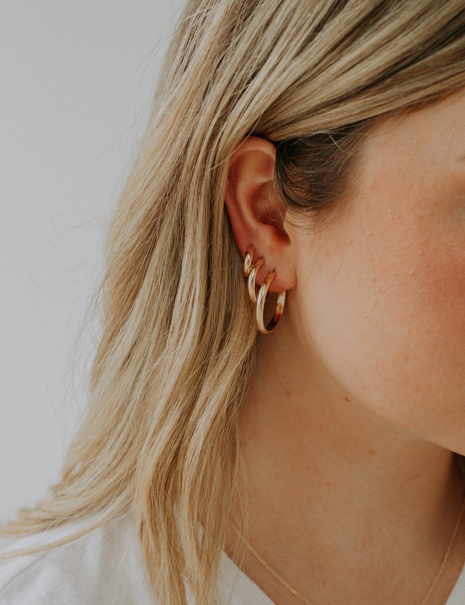 Hart + Stone - Pico Hoop Earrings - Gold -