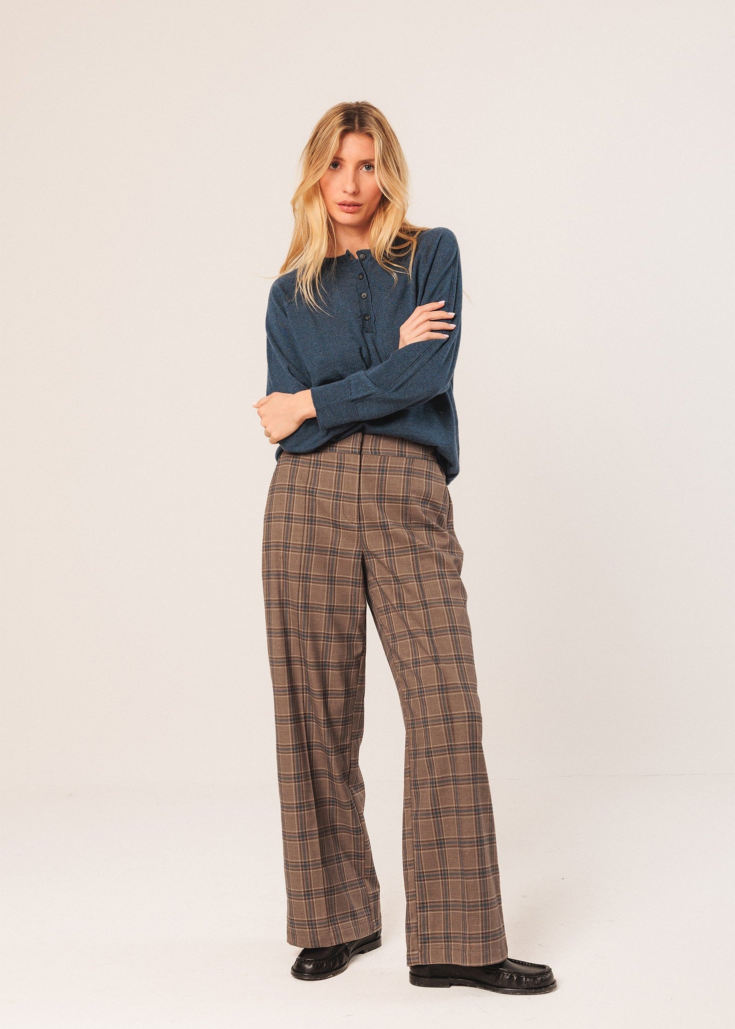 Indi & Cold - Paty Straight Plaid Pant - Mink