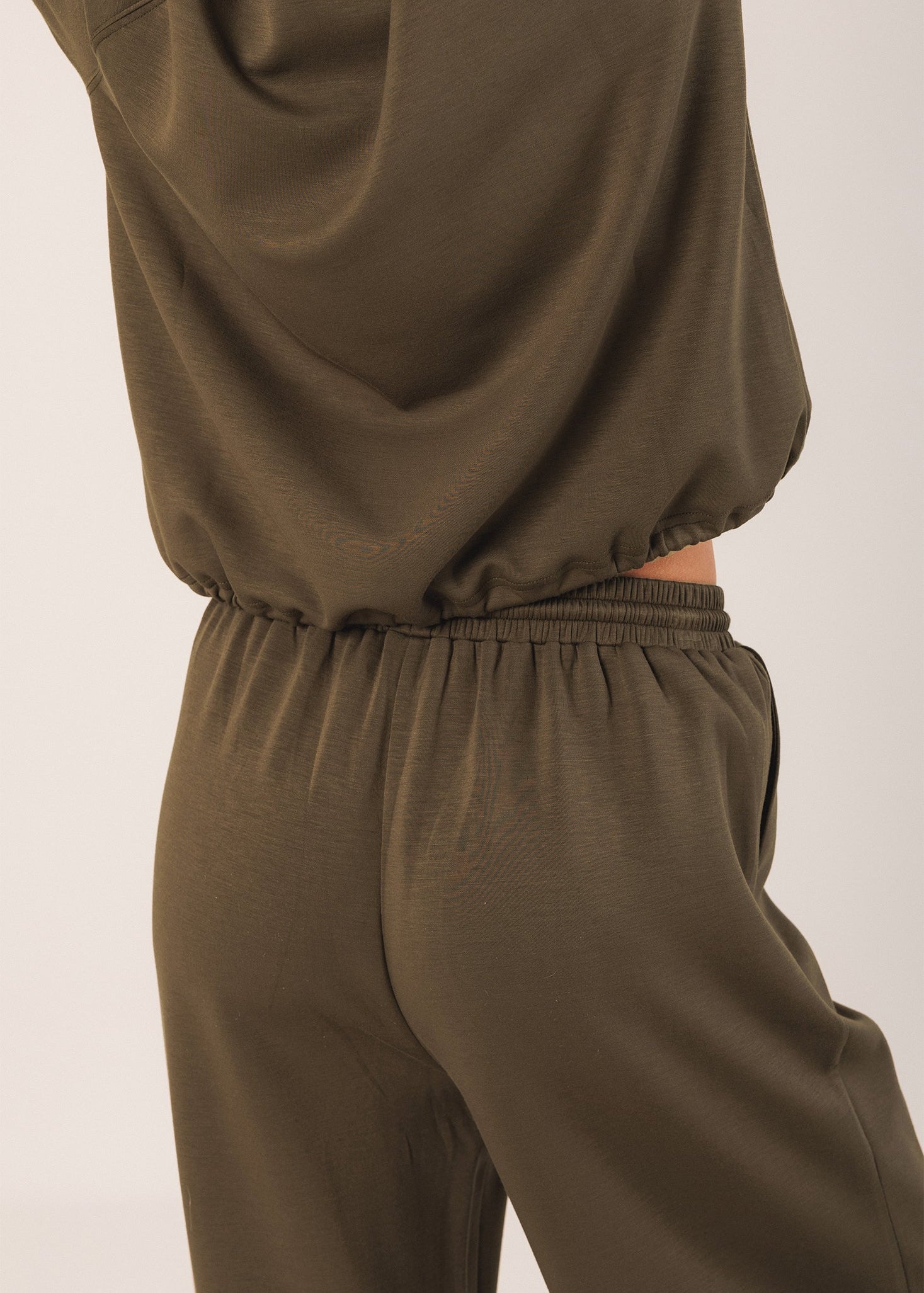 Indi & Cold - Wide Leg Sweatpant -