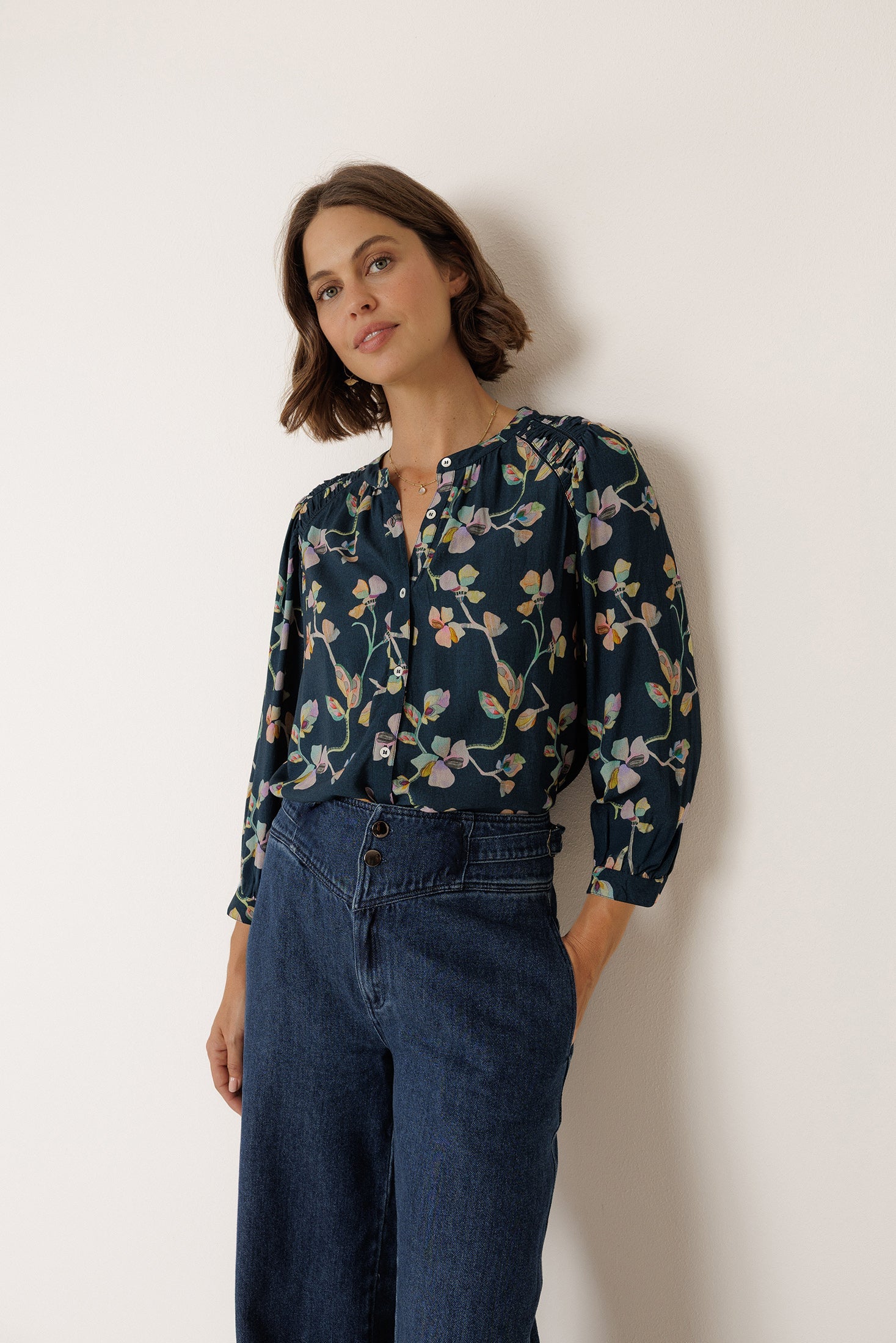 Indi & Cold - Ruched-Detail Blouse - Marine