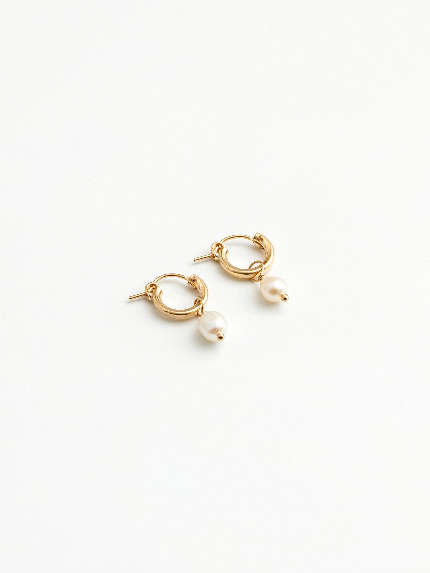 Wolf Circus - Pearl Hoops Small Gold -