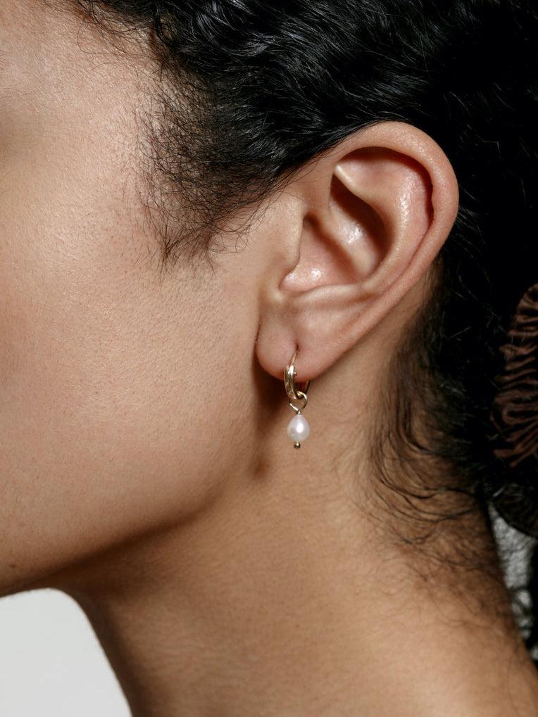 Wolf Circus - Pearl Hoops Small Gold - Gold